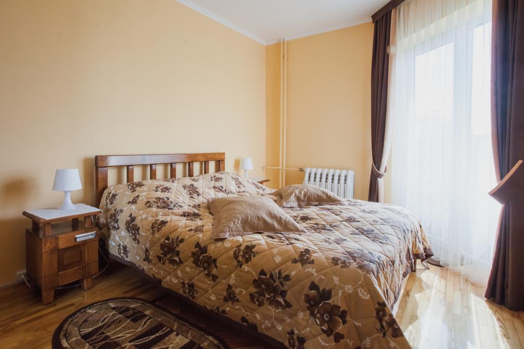 Saxony Dim Apartment แชร์นิฟซี ภายนอก รูปภาพ