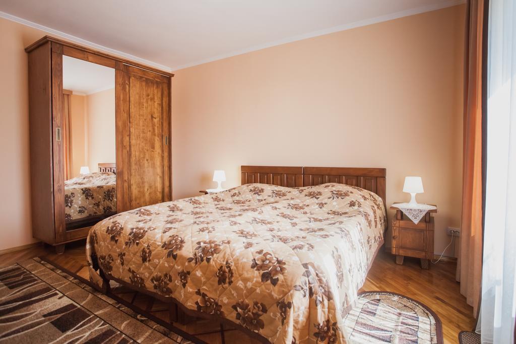 Saxony Dim Apartment แชร์นิฟซี ภายนอก รูปภาพ