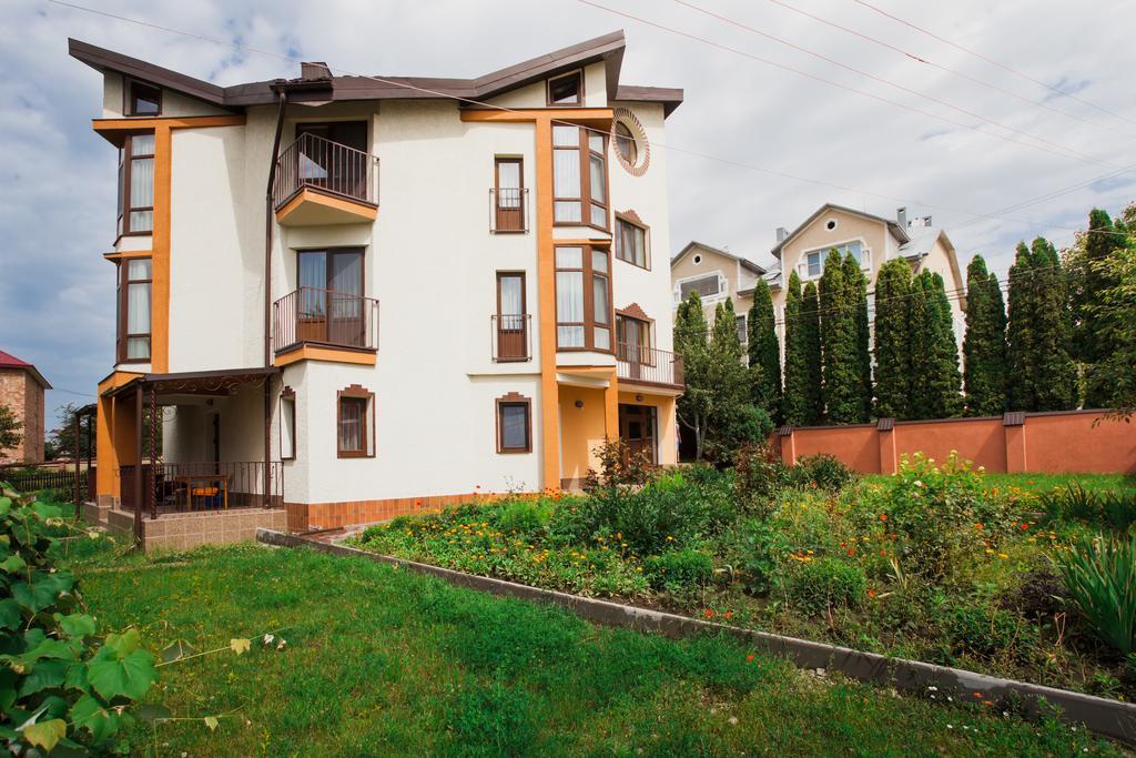 Saxony Dim Apartment แชร์นิฟซี ภายนอก รูปภาพ