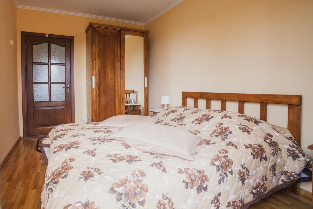 Saxony Dim Apartment แชร์นิฟซี ภายนอก รูปภาพ