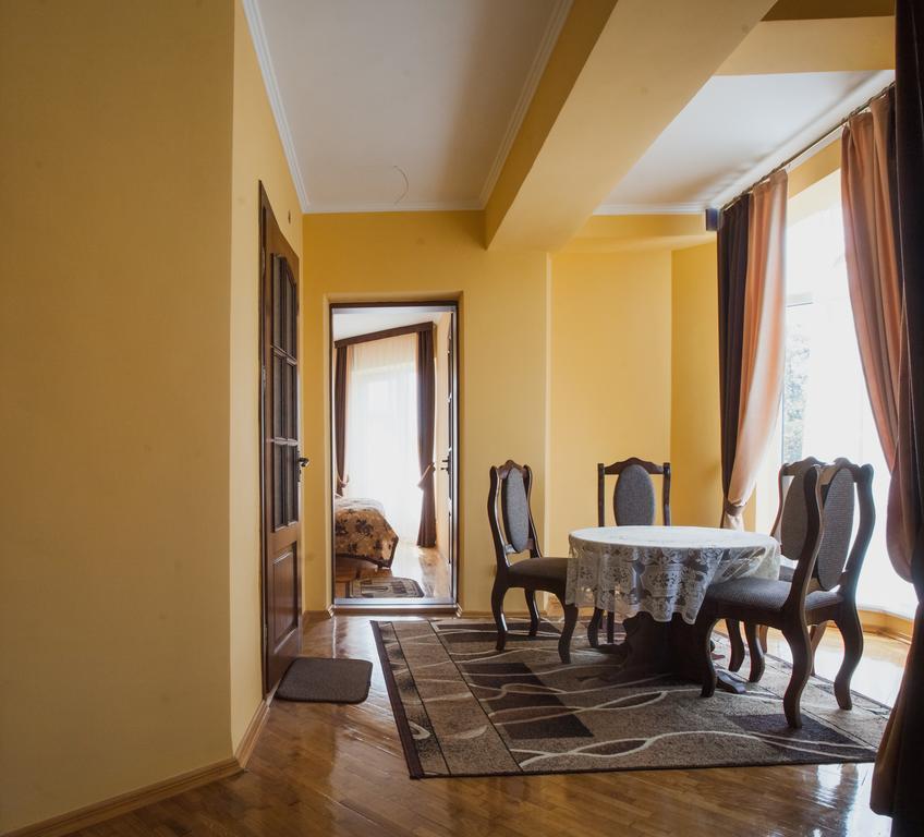 Saxony Dim Apartment แชร์นิฟซี ภายนอก รูปภาพ