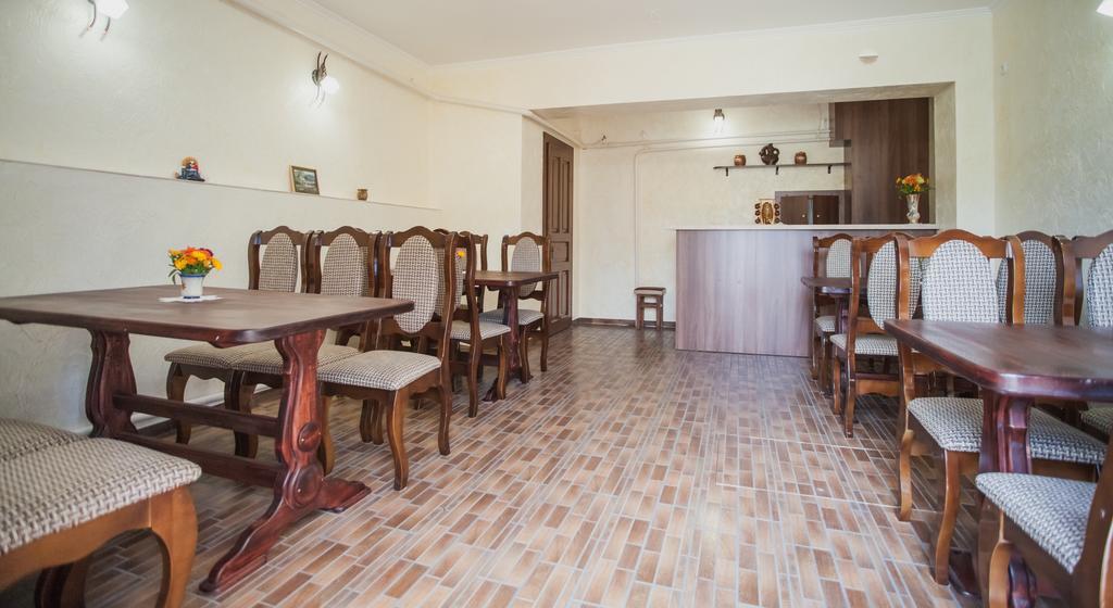 Saxony Dim Apartment แชร์นิฟซี ภายนอก รูปภาพ
